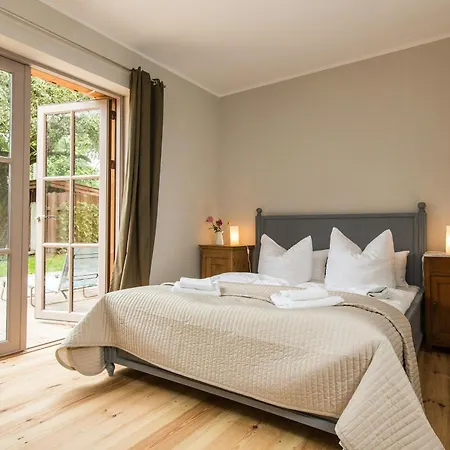 Nyaraló Vacation With Garden Terrace And Sauna Walow