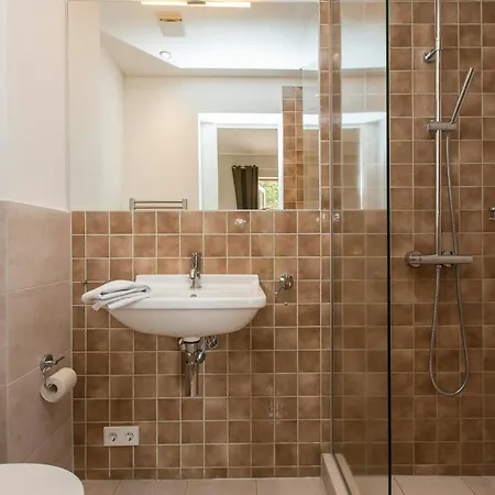 Nyaraló Vacation With Garden Terrace And Sauna *